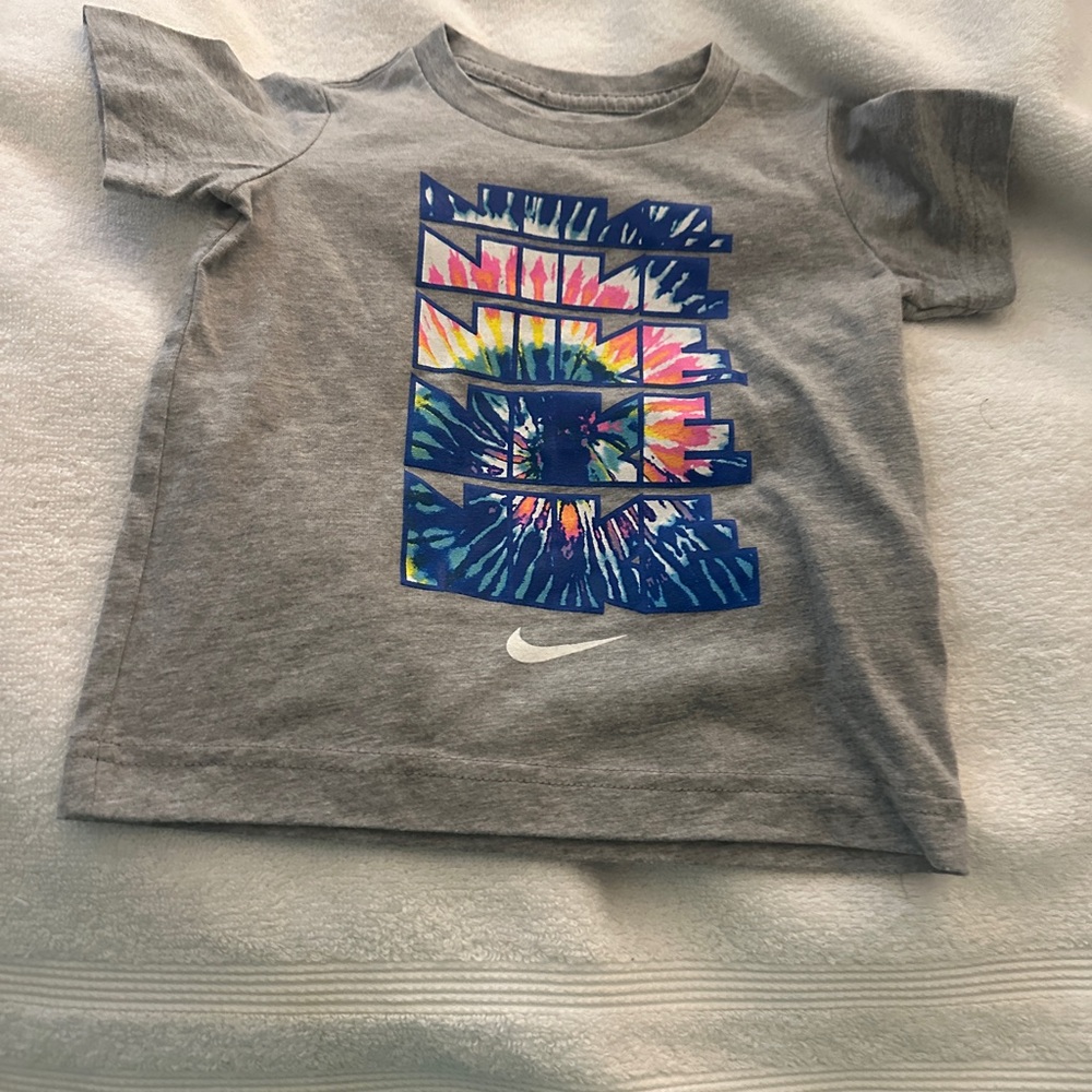 Nike toddler boys Gray Tee with Colorful Tie-Dye Graphic logo 2T short sleeve